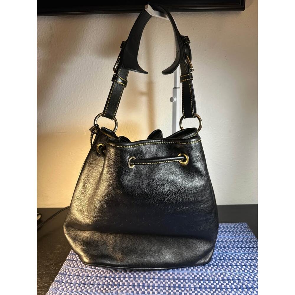 Dooney & Bourke Black Leather Drawstring Bucket Bag – Excellent Condition! - Picture 3 of 10